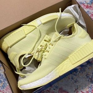 BRAND NEW ADIDAS SNEAKERS